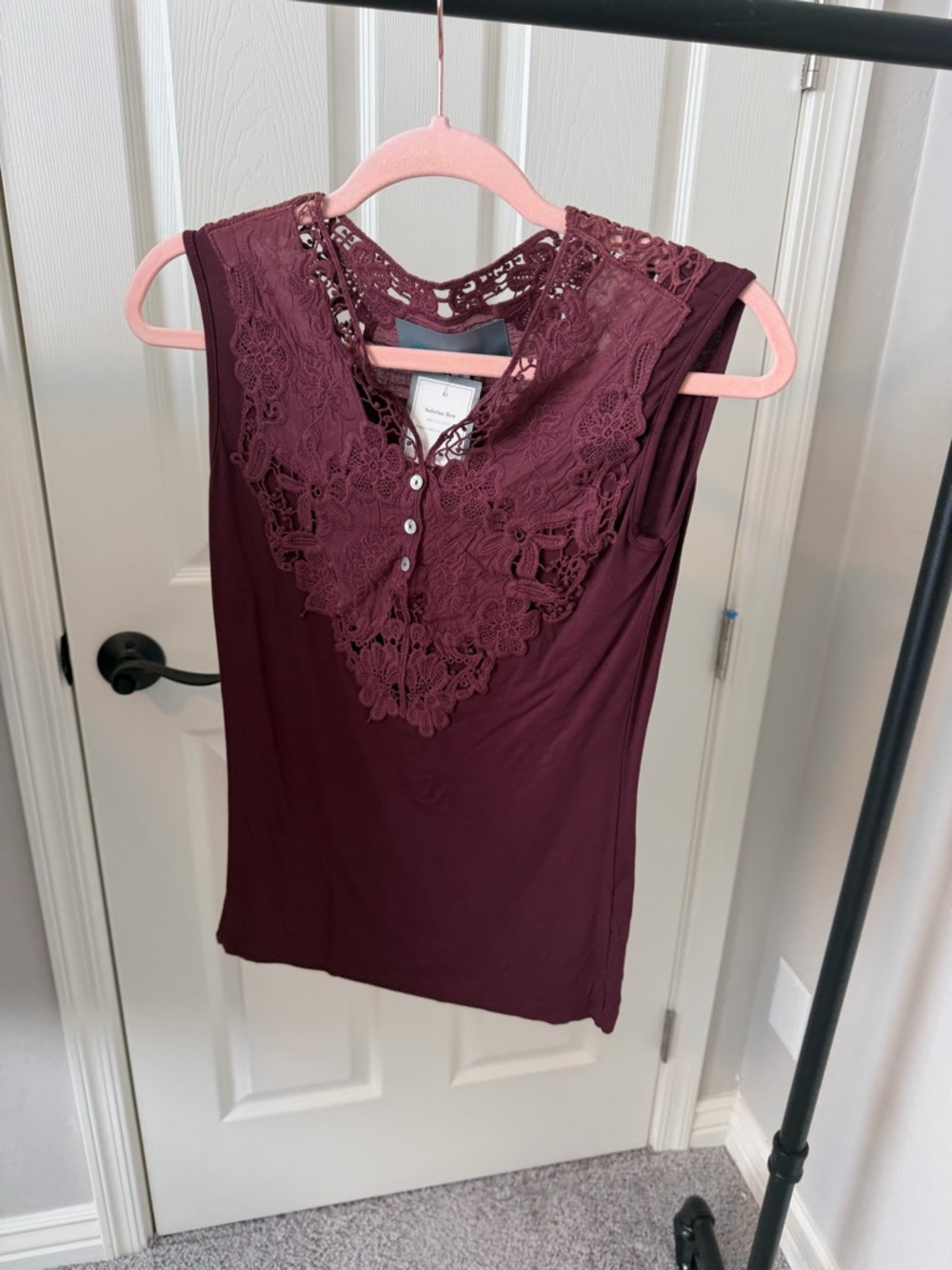 Lace-Trim Sleeveless Tank Top - Deep Wine